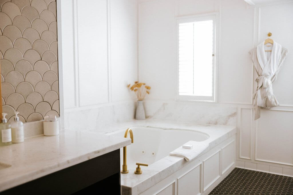 Your Guide to the Most Luxurious Getaway in the Santa Ynez Valley, California Spa hotel bathroom