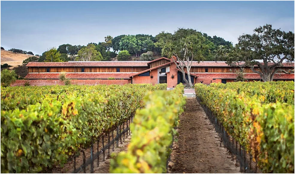 SYV Holidays Events 2025 Brick-barn-estate-harvest open house