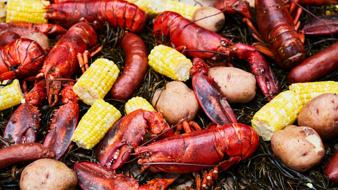 seafood-boil-memorial-day-matteis-tavern